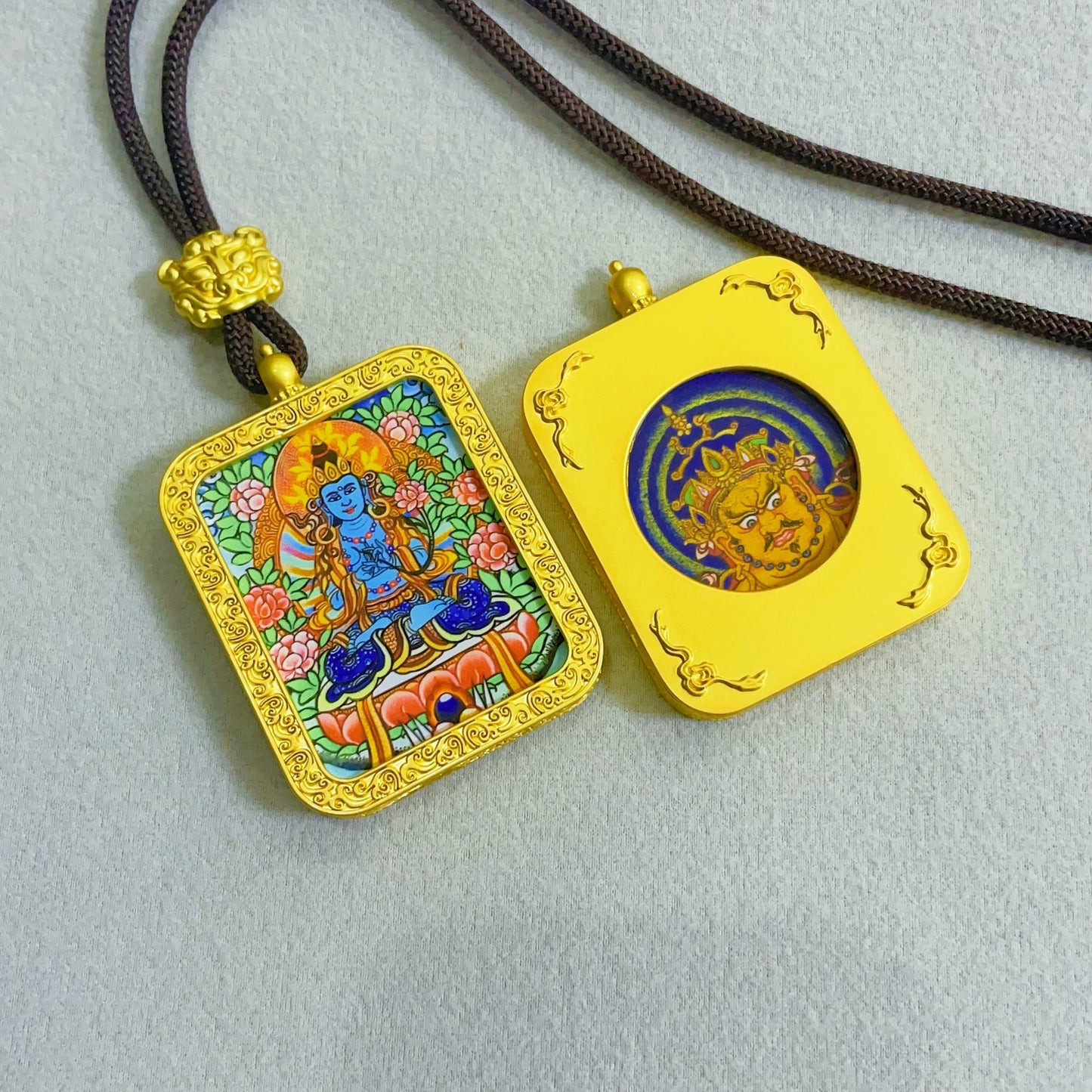 Mahasthamaprapta Bodhisattva - Reversible Handmade Thangka Amulet Pendant (Golden Edition)